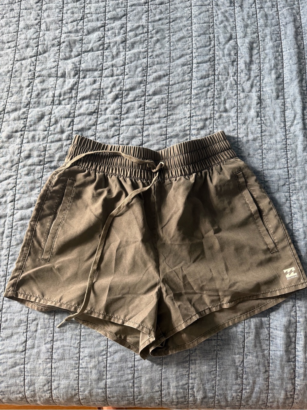 Billabong Women's Olive Green Athletic Drawstring Shorts brand new wo tags
